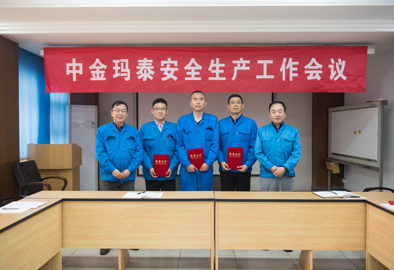 1652838484575515.jpg 1652838484575515.jpg